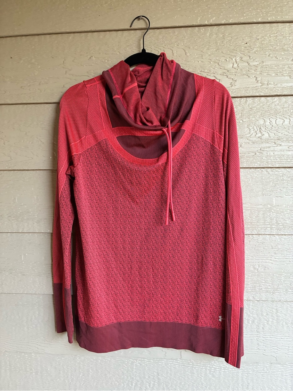Under Armour HeatGear Hoodie Top Women’s Large Red Black